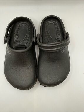 BOBS from Skechers Black Kids Slip-On Clogs with Heel Strap